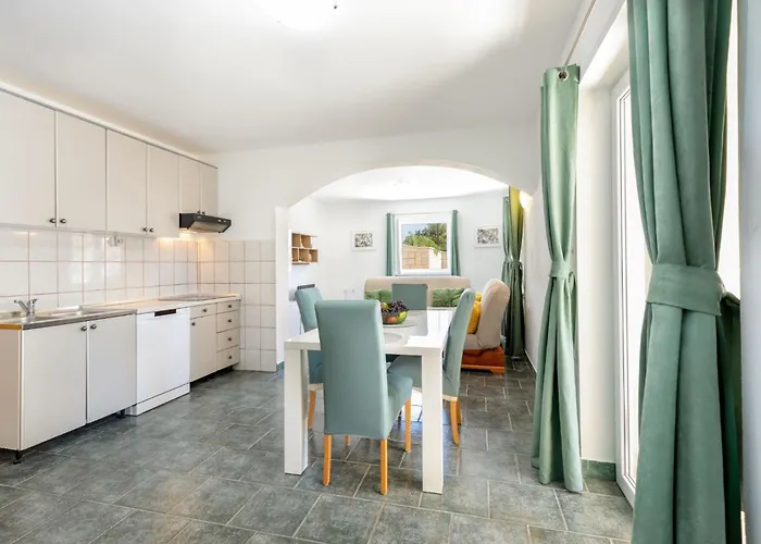 Apartment Maya S Mit Terrasse By Interhome