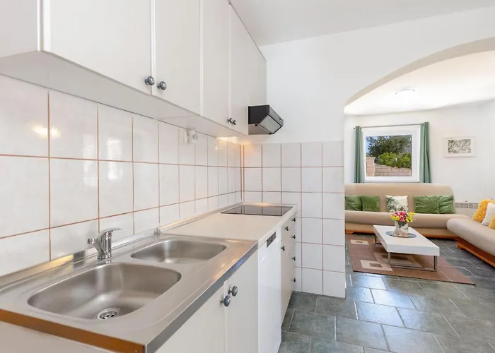 Apartment Maya S Mit Terrasse By Interhome