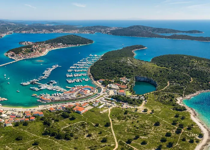 Maya S Mit Terrasse By Interhome * רוגוזניצה